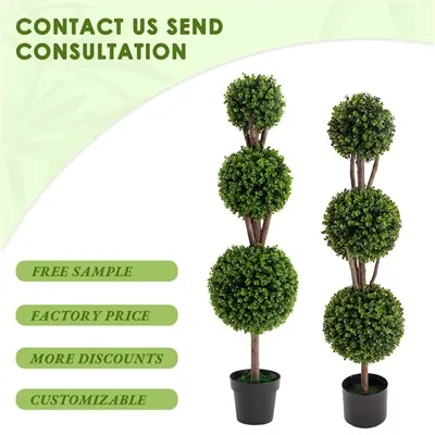 屋外装飾用の人工ツリー