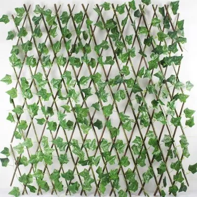 屋外の緑の人工アイビーフェンス